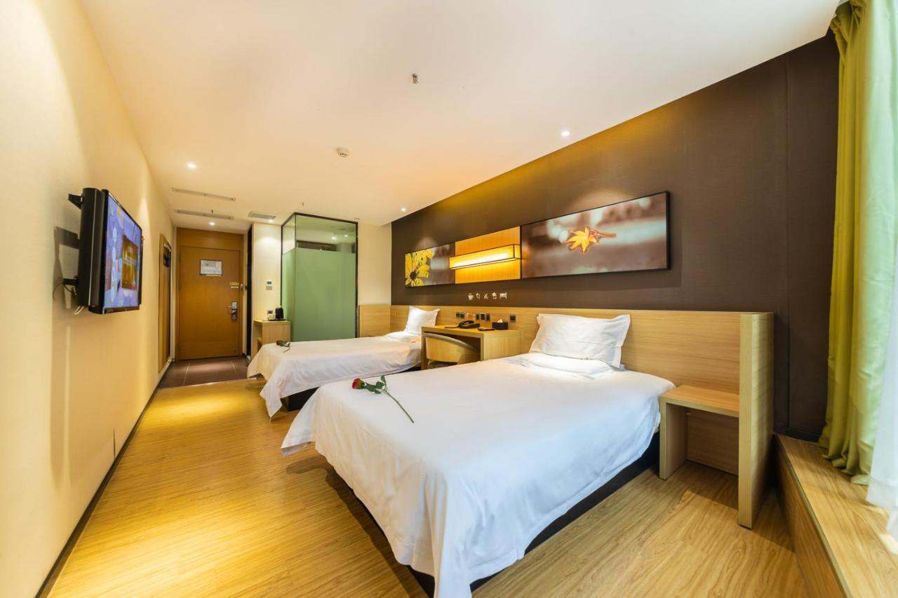 Iu Hotel Chongqing Jiefangbei エクステリア 写真
